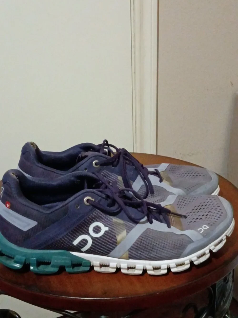 On Cloud Women’s 8.5 Purple Violet Tide Helion Cloudtec Swiss Running Sneakers
